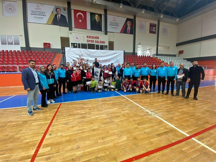 Masa Tenisi’nde En İyiler Kıyasıya Yarıştı