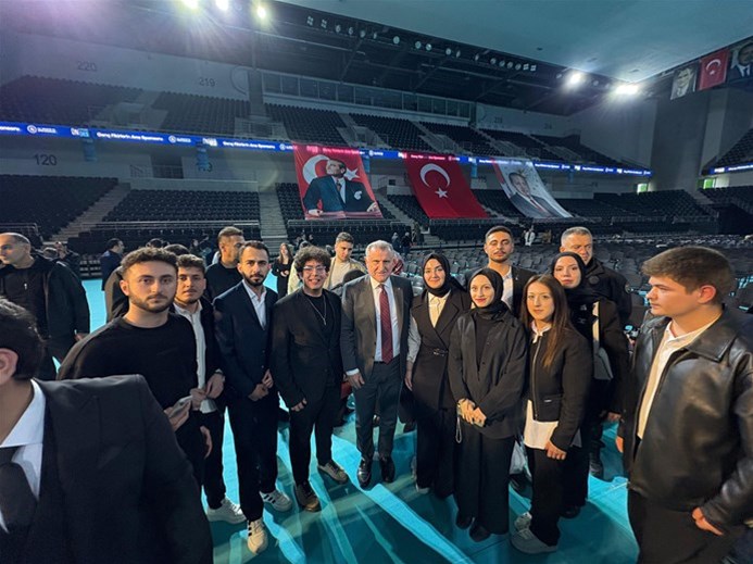 ÜNİDES Sertifika Programında Gençlerin Üretim Gücü ve Başarıları Kutlandı