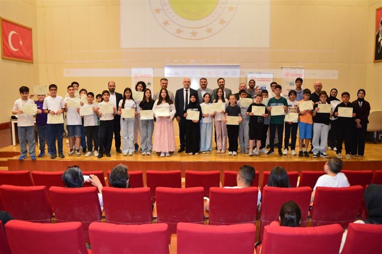 Ahi’ce Uçuş Okulu’nda Sertifika Heyecanı