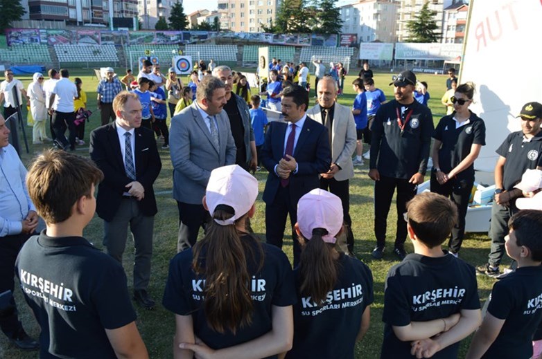 Herkes baksın, herkes duysun!